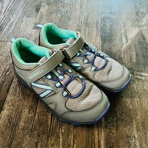 Merrell Outback Low Hiking Shoes